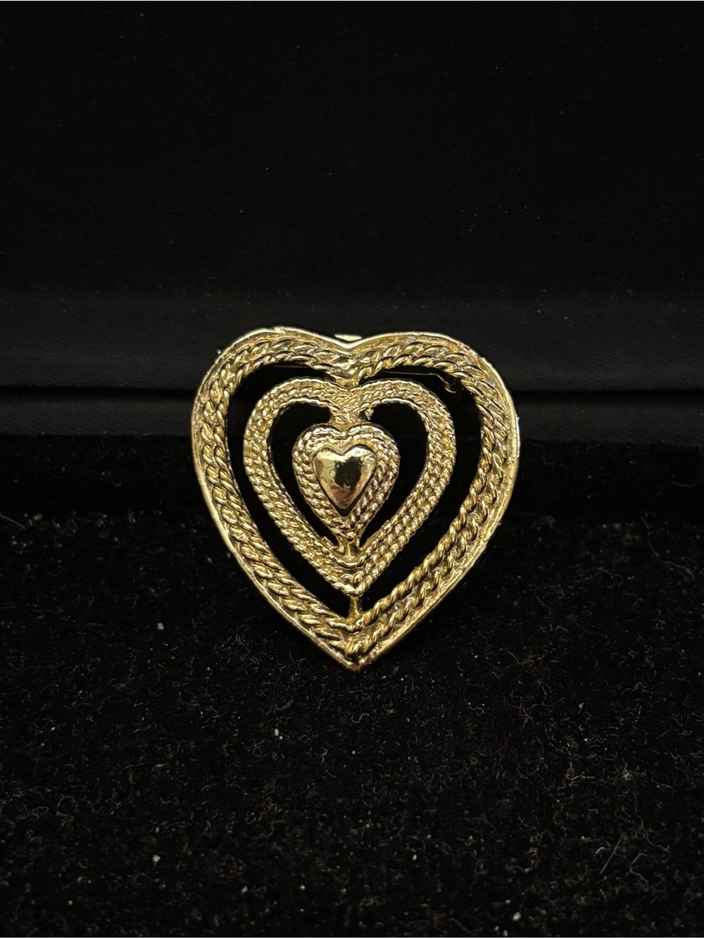 Vintage Gold tone brooch Gerry's heart Pin
